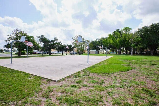 property at 4104 SE 12th Pl
