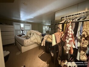113 Beacon St, Unit 2 REAR in Boston, MA - Foto de edificio - Building Photo