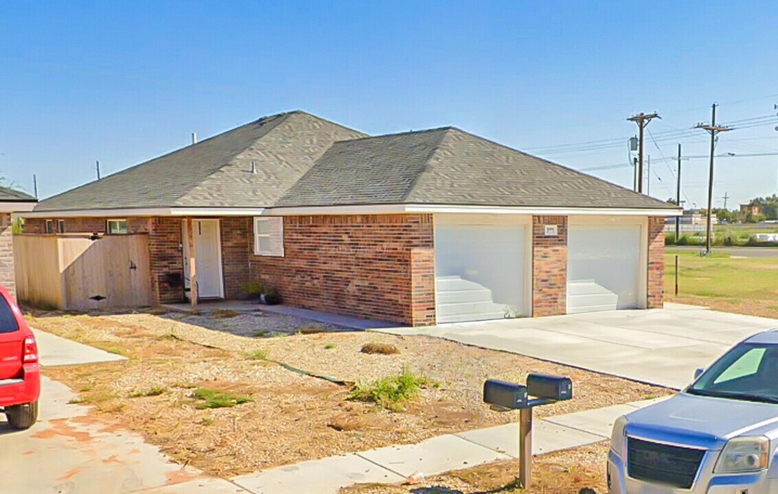 6506 21st St in Lubbock, TX - Building Photo
