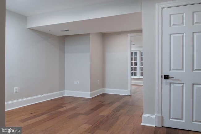 1 E Montgomery St in Baltimore, MD - Building Photo - Building Photo