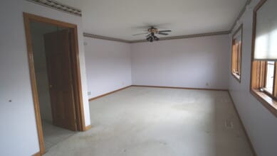 319 Dee Ct in Bloomingdale, IL - Building Photo - Building Photo