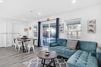 6661 Freedom St in Hollywood, FL - Building Photo - Building Photo