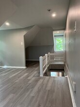 409 Newton Ave, Unit 2 in Oaklyn, NJ - Foto de edificio - Building Photo