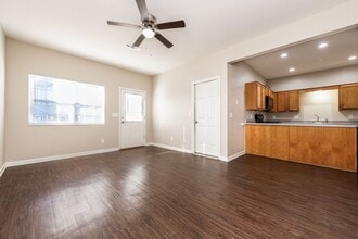 611 N 7th St in Rogers, AR - Building Photo - Building Photo
