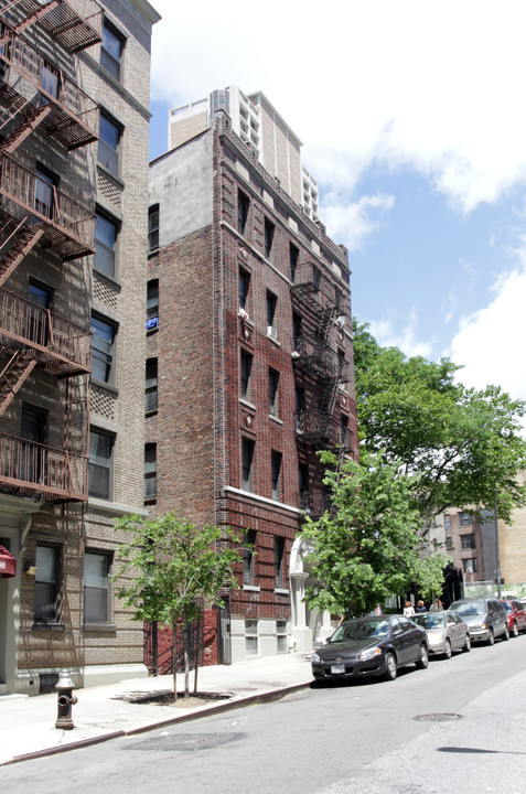 86 Haven Avenue in New York, NY - Building Photo