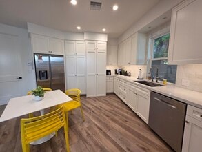2796 Dalenhurst Pl in Simi Valley, CA - Building Photo - Building Photo