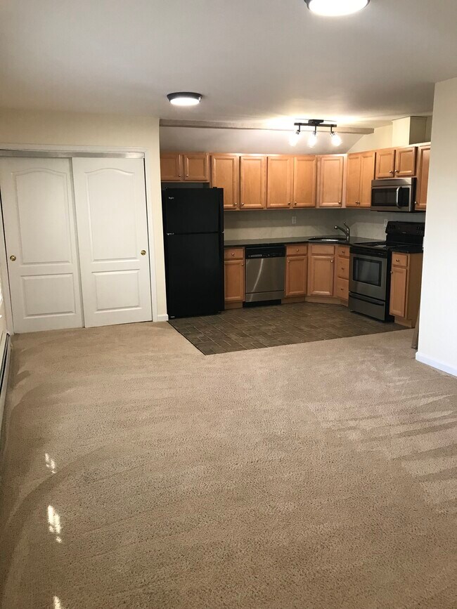 86 The Promenade Rentals in Glen Head, NY