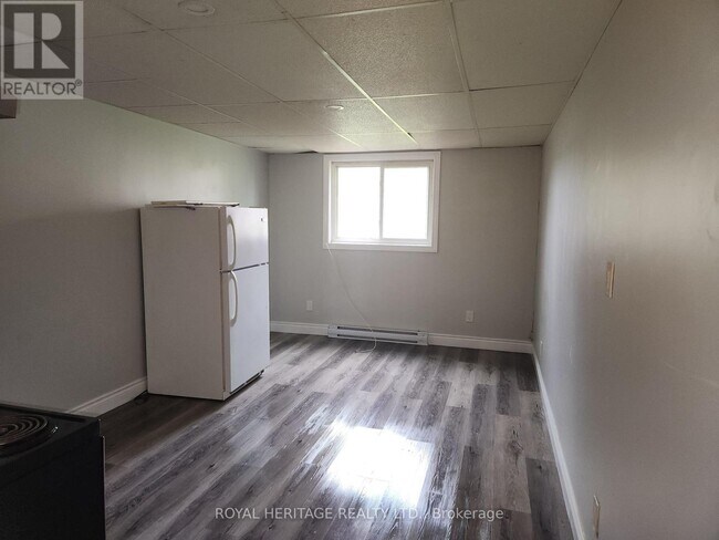 8800 Willoughby Dr in Niagara Falls, ON - Building Photo - Building Photo