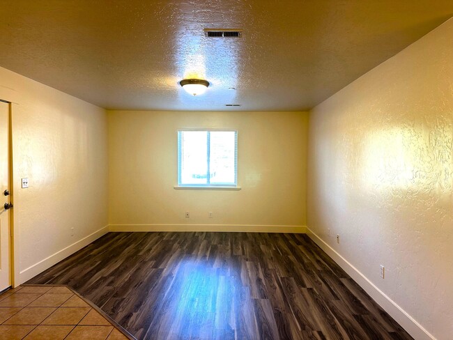 580 S Center St in Santaquin, UT - Building Photo - Building Photo