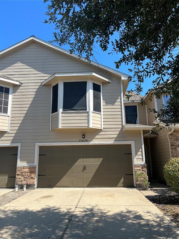 property at 11618 Champions Green Dr