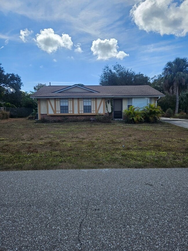 1225 Armsdale Ave in Port Charlotte, FL - Building Photo - Building Photo