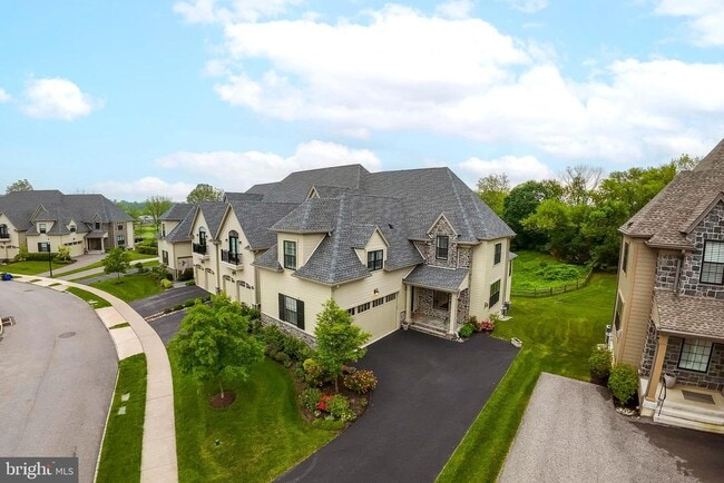 property at 6098 Creekside Dr