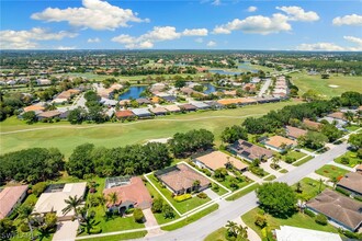 8886 Lely Island Cir in Naples, FL - Foto de edificio - Building Photo