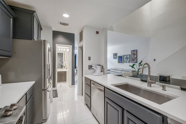 1112 Bering Dr