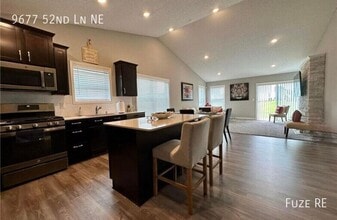 9677 52nd Ln NE in Saint Michael, MN - Foto de edificio - Building Photo