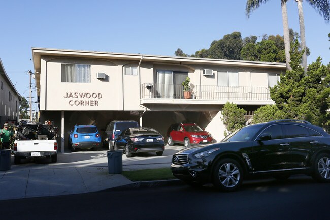 Jaswood Corner in Los Angeles, CA - Foto de edificio - Building Photo