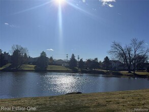 23677 Stonehenge Blvd in Novi, MI - Building Photo - Building Photo
