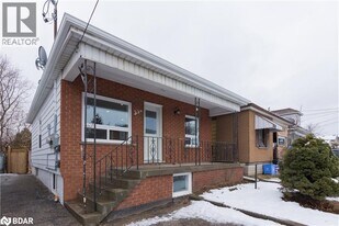 554 Mary St in Hamilton, ON - Building Photo