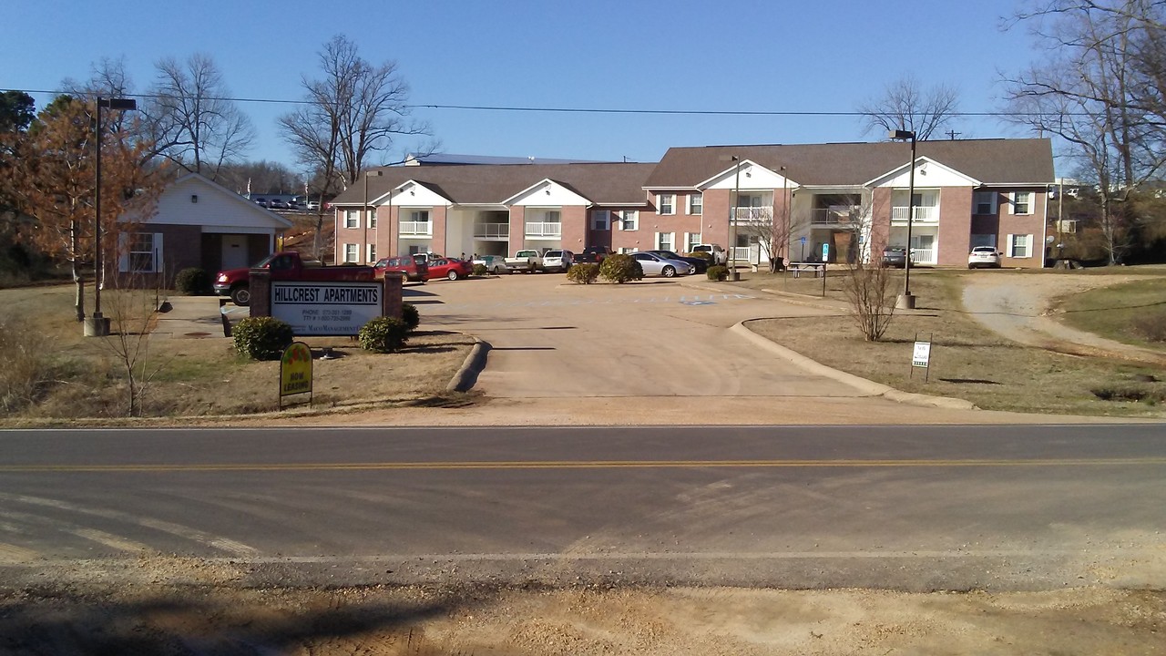 Hillcrest Apartments in Doniphan, MO - Building Photo