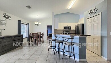 1231 NW 22nd Ave in Cape Coral, FL - Building Photo - Building Photo