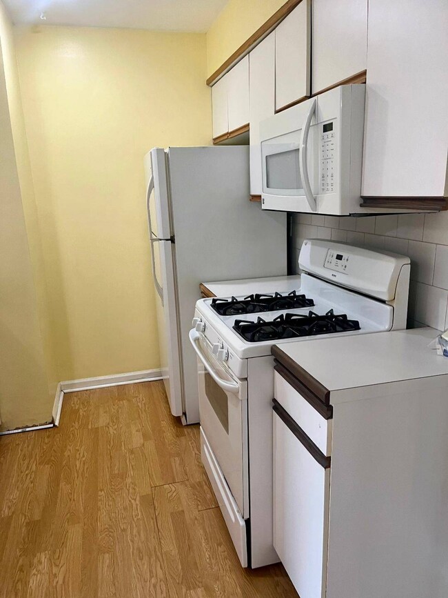 1292 Richmond Ave in Staten Island, NY - Building Photo - Building Photo