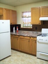106 17th Street, Unit APT 2 in Altoona, PA - Building Photo - Building Photo