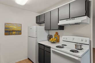 Warner Park Apartments in Tacoma, WA - Foto de edificio - Building Photo