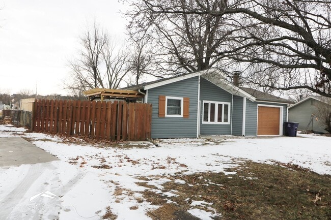 2417 Galloway Dr in Manhattan, KS - Building Photo - Building Photo