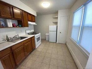 87 Deltic Rd in New City, NY - Building Photo - Building Photo