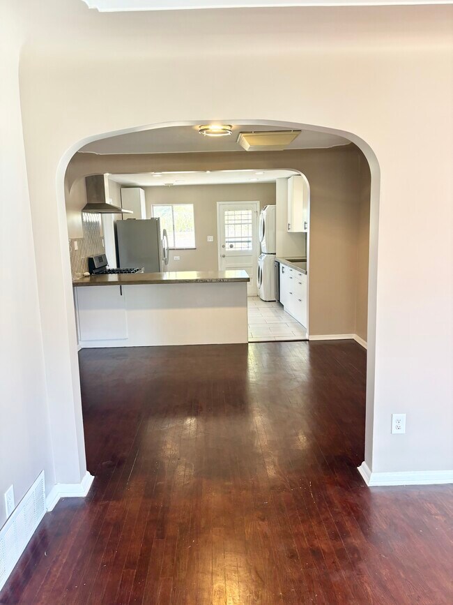 316 S Dale Ct in Denver, CO - Building Photo - Building Photo