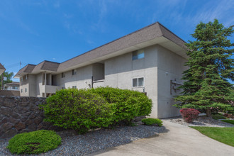 Stonegate Apartments in Spokane, WA - Building Photo - Building Photo