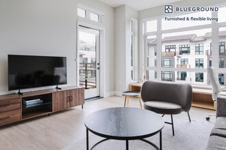 555 E Evelyn Ave in Mountain View, CA - Foto de edificio - Building Photo