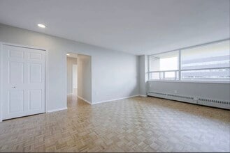 Humber River Apartments in Toronto, ON - Building Photo - Building Photo