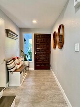 385 Sunrise Cir in Costa Mesa, CA - Building Photo - Building Photo