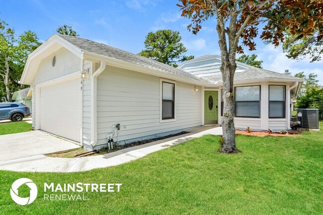 969 Belleflower Dr in Port Orange, FL - Building Photo - Building Photo