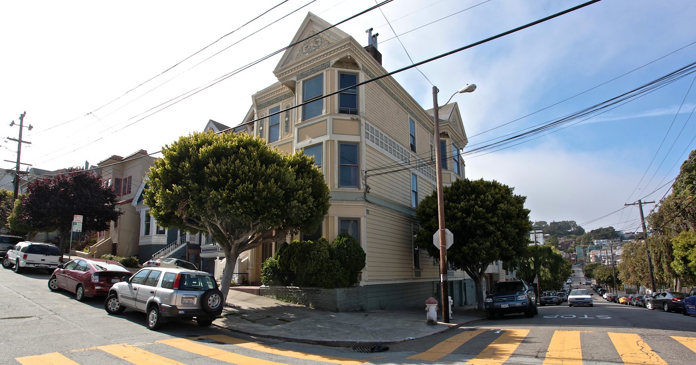 4300-4304 19th St in San Francisco, CA - Building Photo