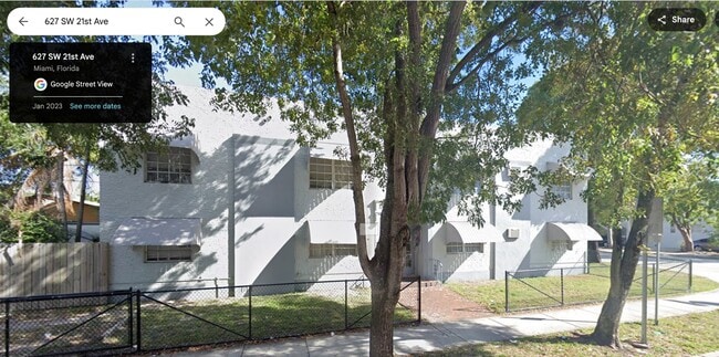 627 SW 21st Ave, Unit 4