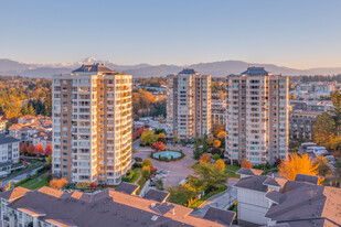 Regency Park Towers Apartments