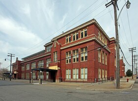 Leland Lofts Apartments