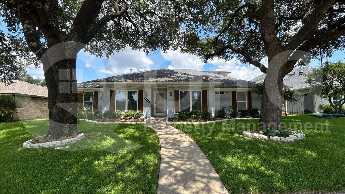 4405 Blystone Ln in Plano, TX - Building Photo