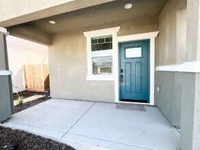 4626 Sami Jo Dr in Merced, CA - Building Photo - Building Photo