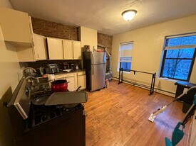 88 Hammond St, Unit 7T in Boston, MA - Building Photo
