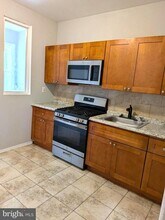 123 N Peach St in Philadelphia, PA - Building Photo - Building Photo