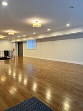 3909 Howard St, Unit 101 in Skokie, IL - Building Photo - Building Photo