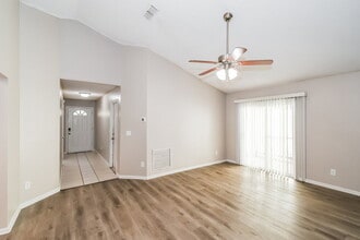 1841 Quebec Ct in Middleburg, FL - Building Photo - Building Photo