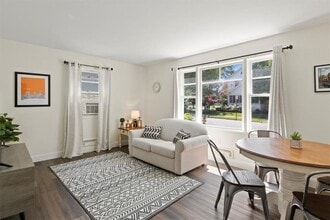 130 Raleigh St in Rochester, NY - Building Photo - Building Photo