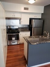 144 S Catalina Ave in Pasadena, CA - Building Photo - Building Photo