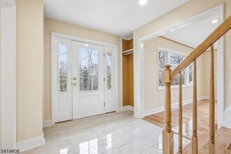 215 Summit Ave in Summit, NJ - Building Photo - Building Photo