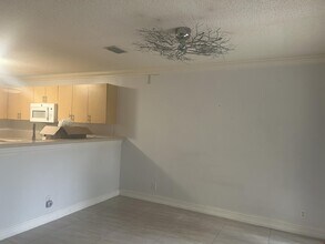 1239 Imperial Lake Rd in West Palm Beach, FL - Building Photo - Building Photo