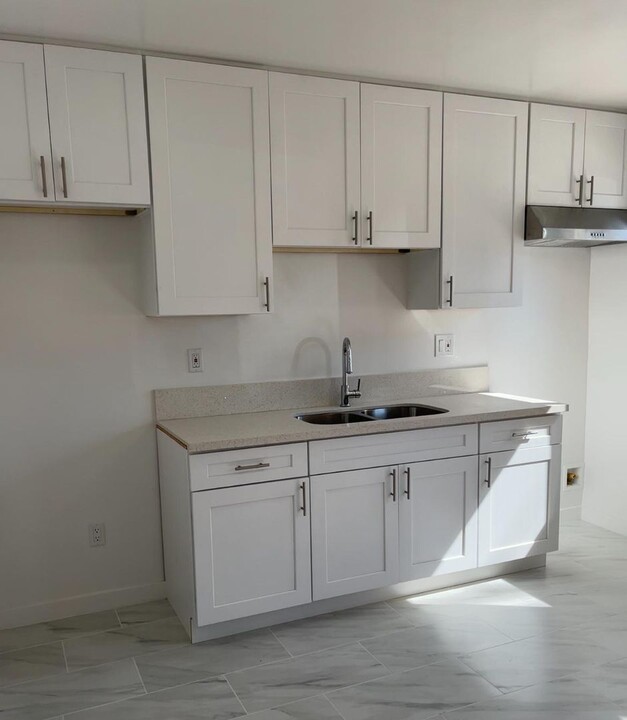 8815 Van Nuys Blvd in Los Angeles, CA - Building Photo